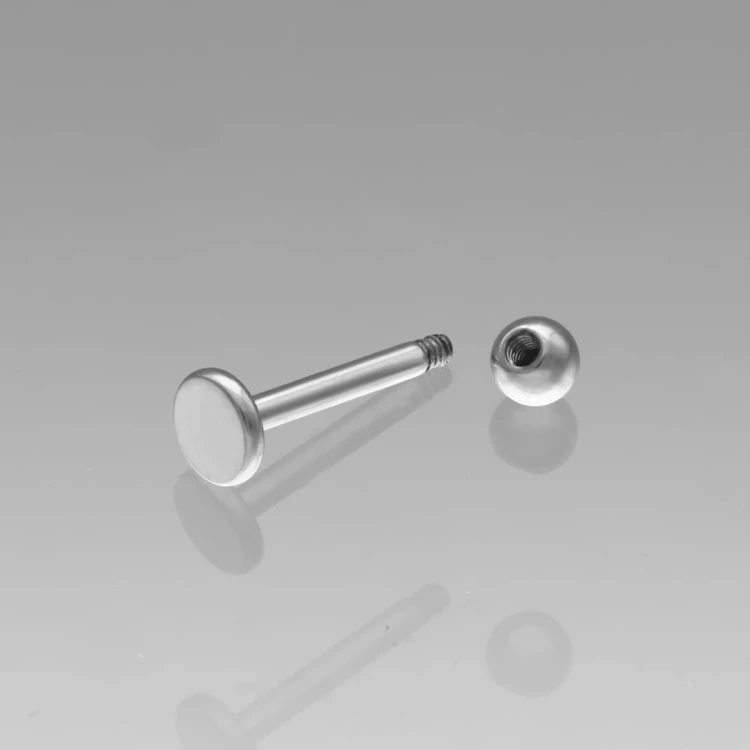Tytan labret srebrny_2b.jpg