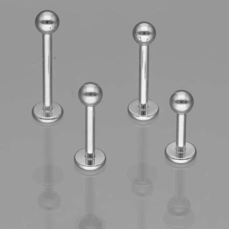 Tytan labret srebrny3.jpg